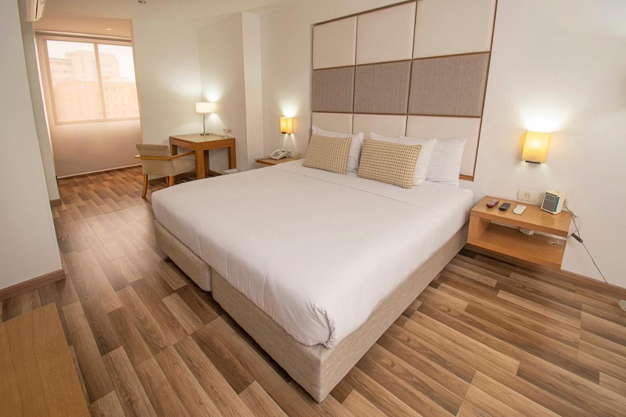 Hotel Cosmos קאלי מראה חיצוני תמונה