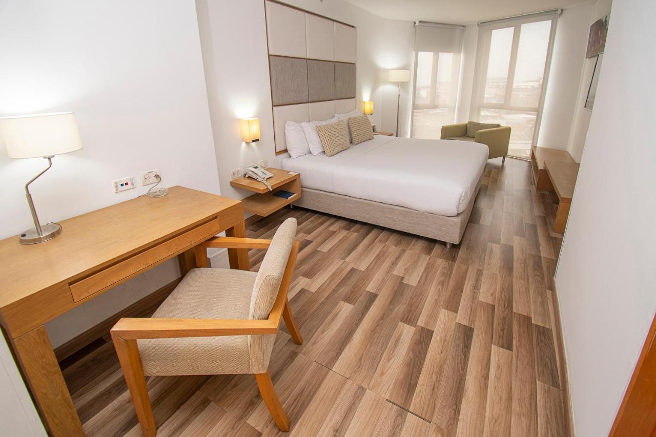 Hotel Cosmos קאלי מראה חיצוני תמונה