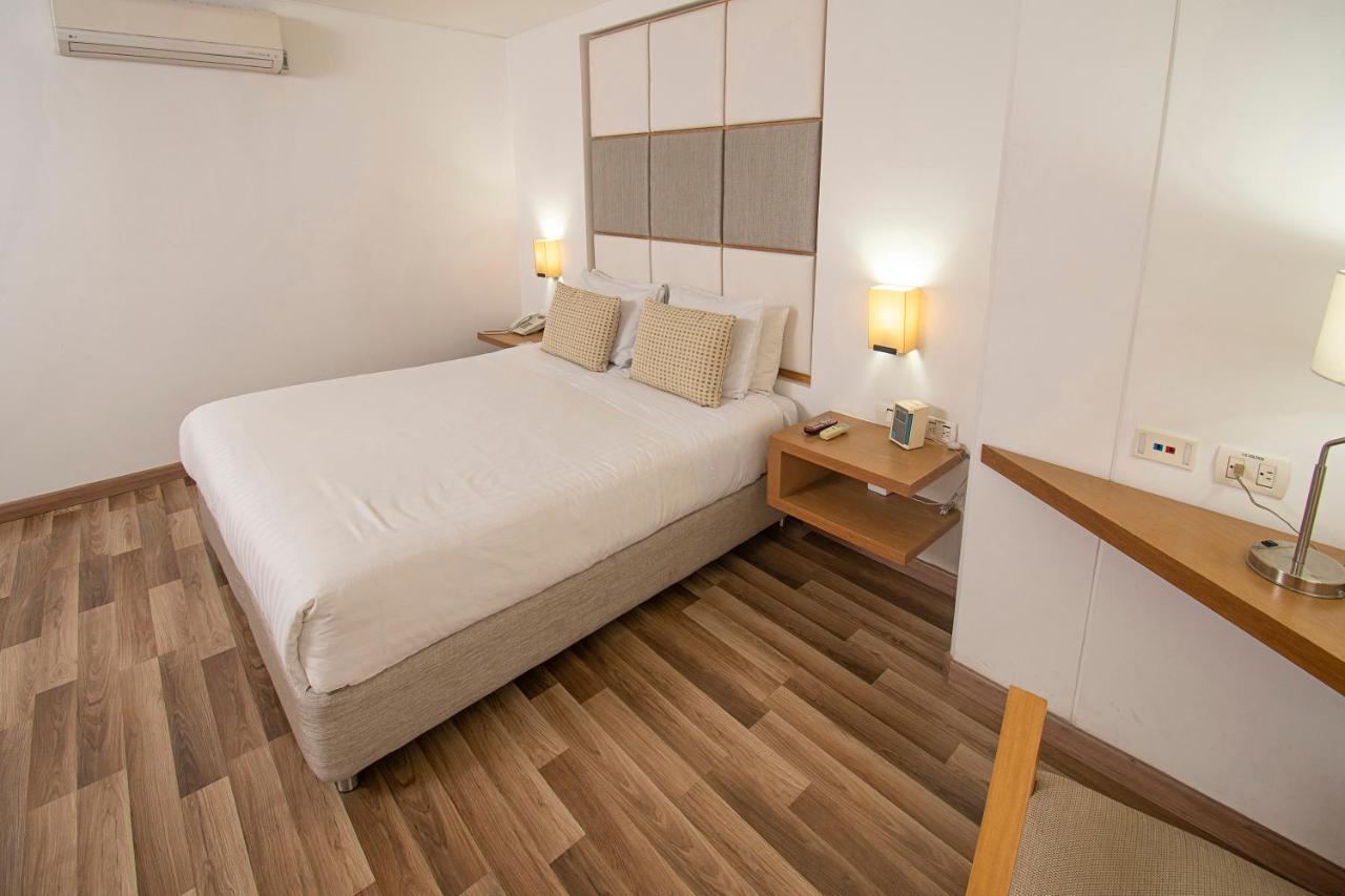 Hotel Cosmos קאלי מראה חיצוני תמונה