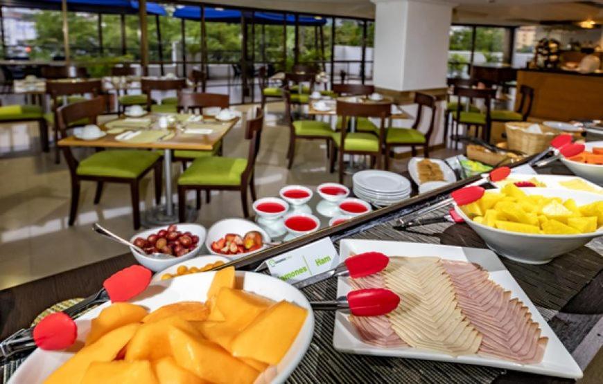 Hotel Cosmos קאלי מראה חיצוני תמונה