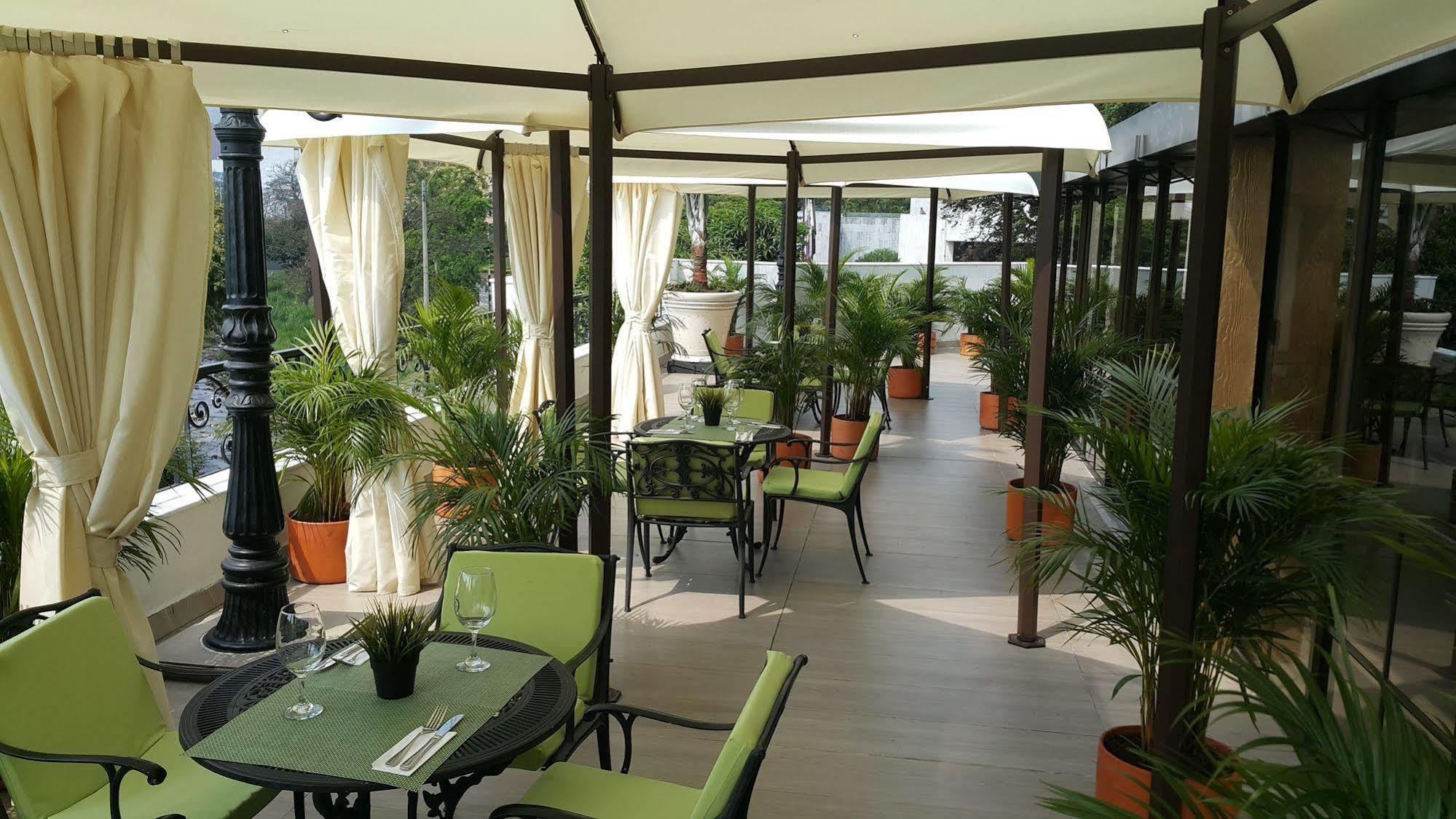 Hotel Cosmos קאלי מראה חיצוני תמונה