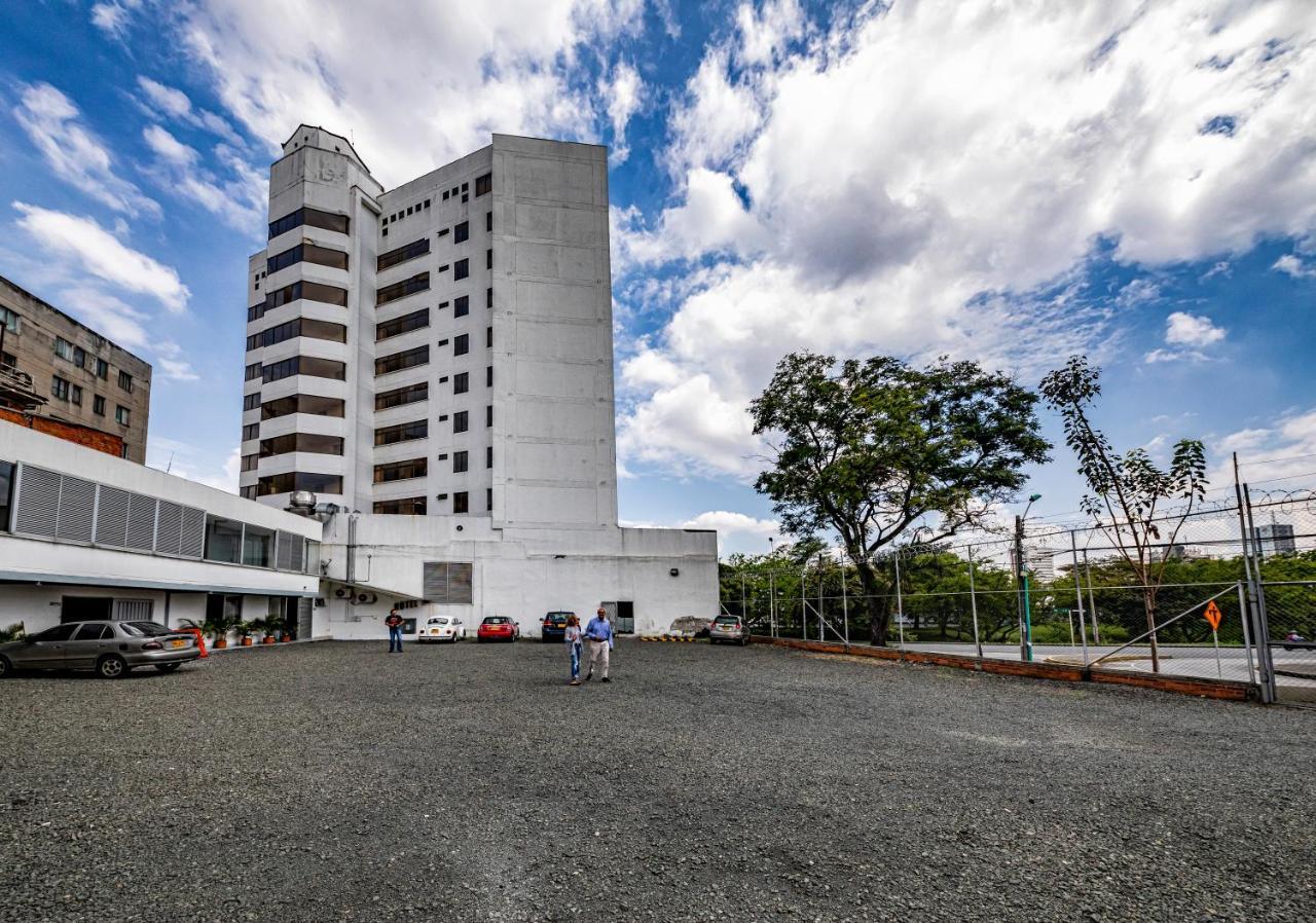 Hotel Cosmos קאלי מראה חיצוני תמונה