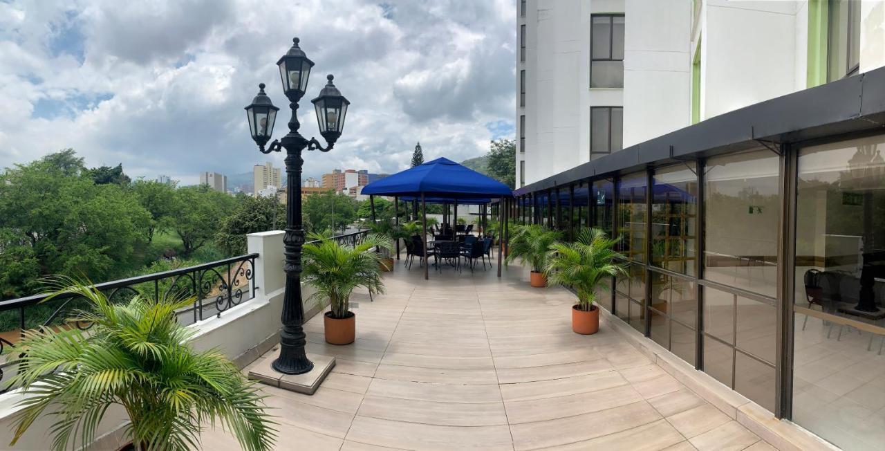 Hotel Cosmos קאלי מראה חיצוני תמונה