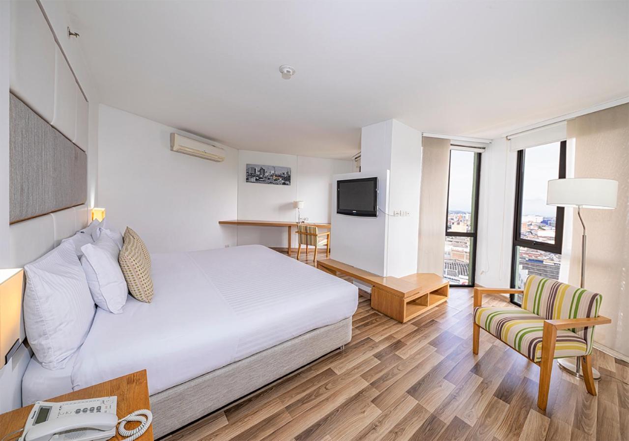 Hotel Cosmos קאלי מראה חיצוני תמונה